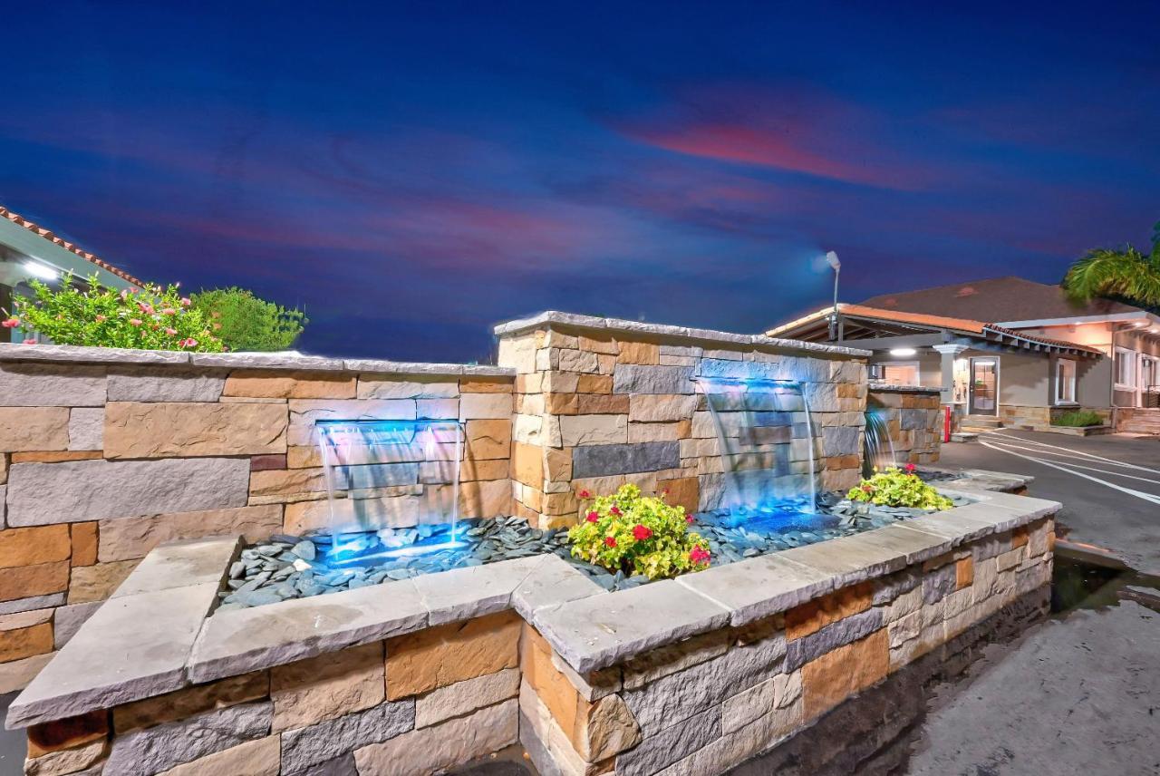 Traveler'S Inn Williams, Ca Modern Renovated Hotel エクステリア 写真
