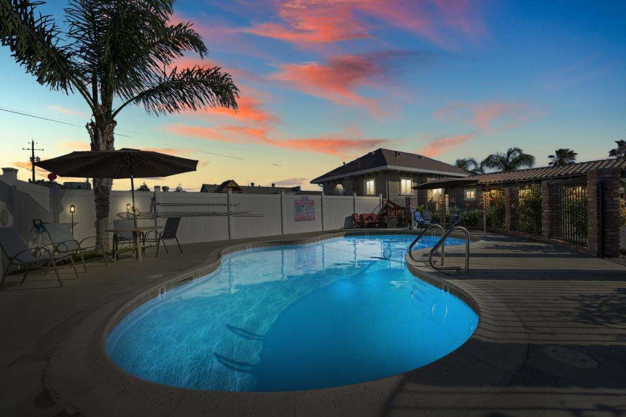 Traveler'S Inn Williams, Ca Modern Renovated Hotel エクステリア 写真