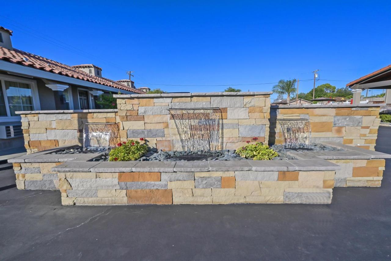Traveler'S Inn Williams, Ca Modern Renovated Hotel エクステリア 写真